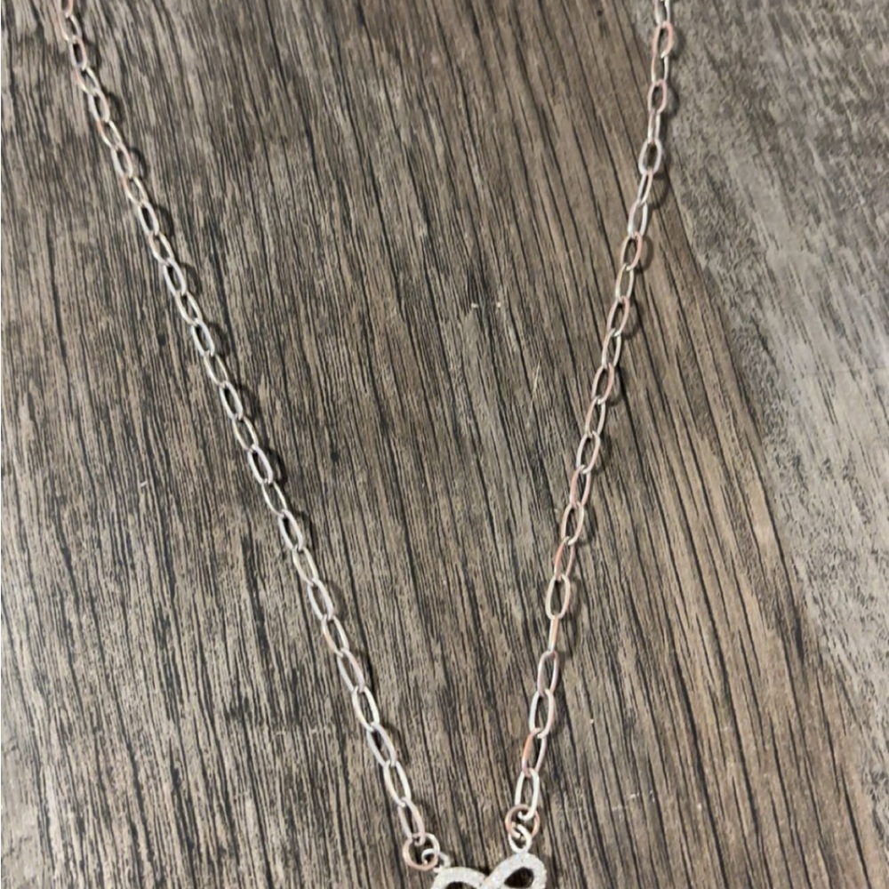 Elegant Silver Necklace with Heart Pendant